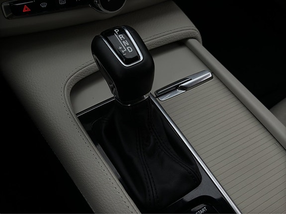 Volvo V90 26 of 30