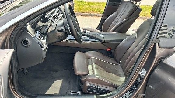 BMW 650i 9 of 12