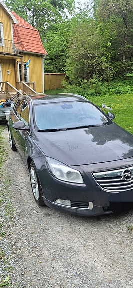 Opel Insignia 2 of 4