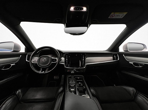 Volvo V90 16 of 30