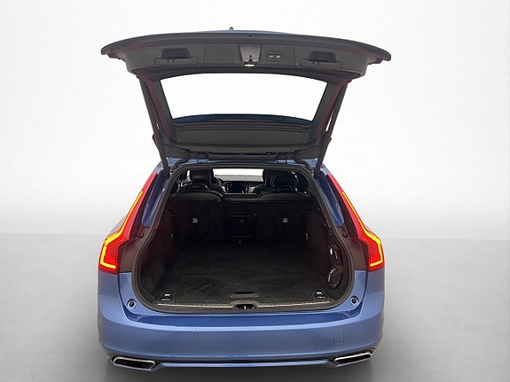 Volvo V90 10 of 30