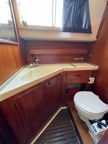 Storebro Royal Cruiser 31 Baltic 7 of 11