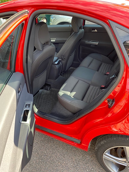 Volvo S40 4 of 5