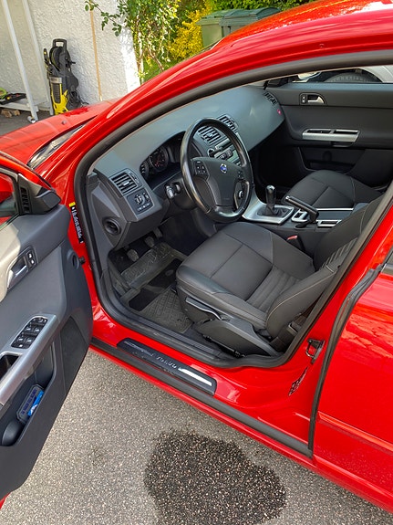 Volvo S40 3 of 5