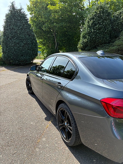 BMW 340i 5 of 5