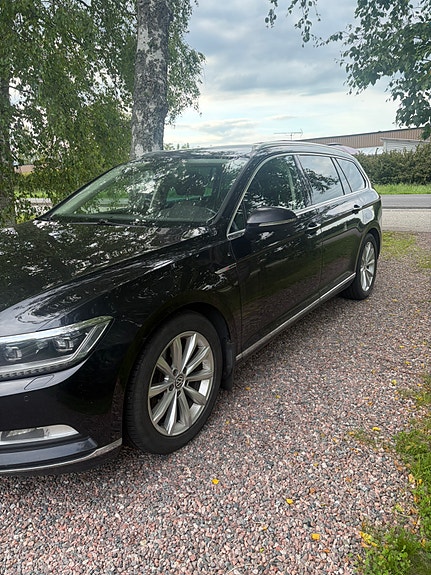 Volkswagen Passat 3 of 5