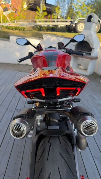 Ducati Panigale V2 2 of 5