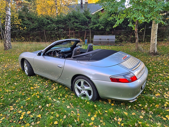 Porsche 911 Carrera 12 of 12