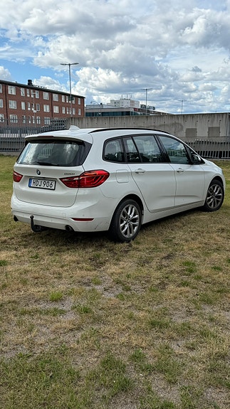 BMW 220i 5 of 5