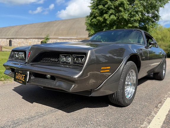 Pontiac Trans Am 4 of 23