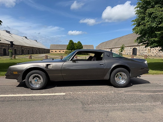 Pontiac Trans Am 8 of 23