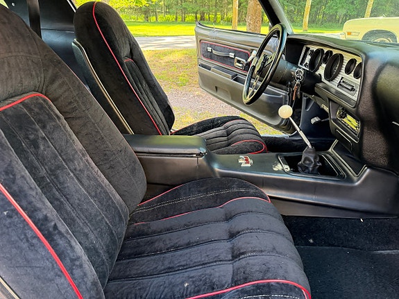 Pontiac Trans Am 18 of 23
