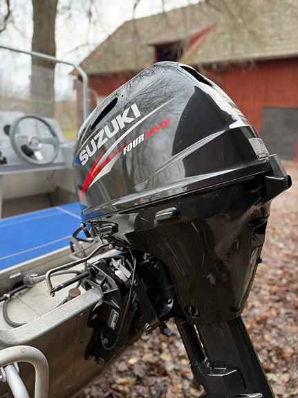 Linder 445 Max - 25hk Suzuki 4-takt - 2015 - endast 86 timmar - Trailer 80km/h 4 of 9
