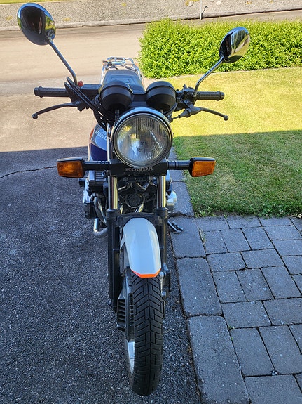 Honda CB 550 F PC04 2 of 3