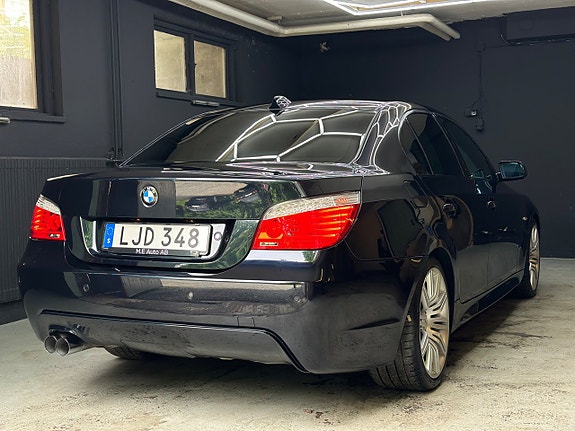 BMW 530i 6 of 26