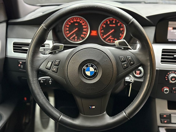 BMW 530i 16 of 26