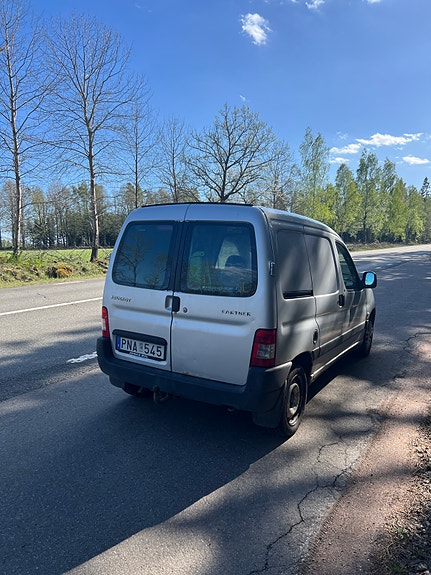 Peugeot Partner 3 of 5