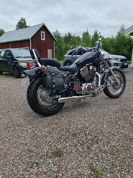 Suzuki VS1400GLP Intruder 4 of 5