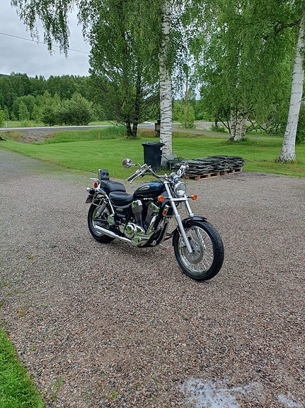 Suzuki VS1400GLP Intruder 2 of 5