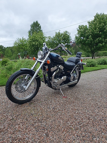 Suzuki VS1400GLP Intruder 3 of 5