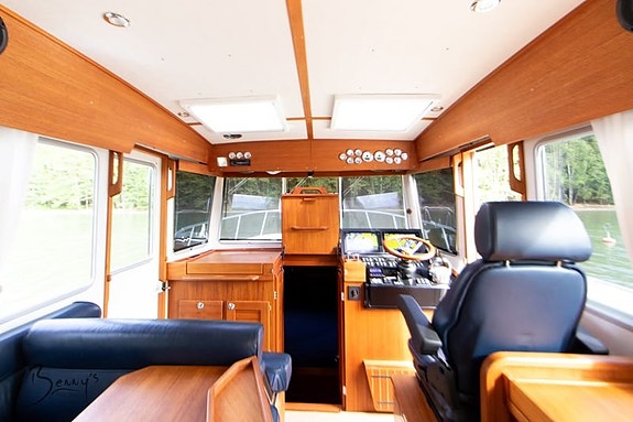 Targa 37 4 of 5
