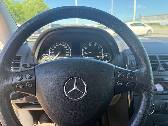 Mercedes-Benz A150 11 of 15