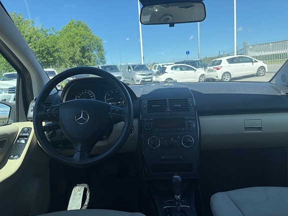 Mercedes-Benz A150 8 of 15