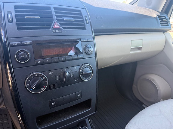 Mercedes-Benz A150 12 of 15