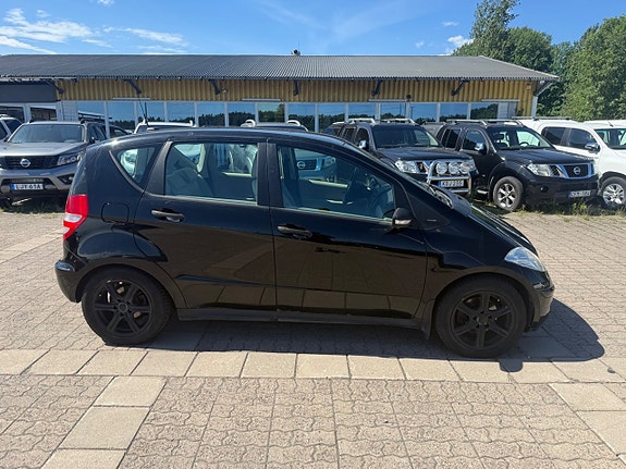 Mercedes-Benz A150 4 of 5