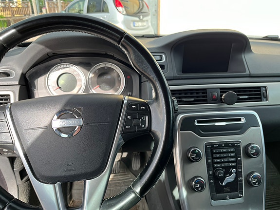 Volvo V70 5 of 6