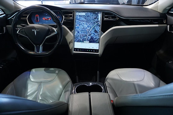 Tesla Model S 12 of 20