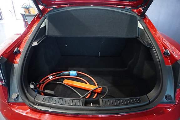 Tesla Model S 10 of 20