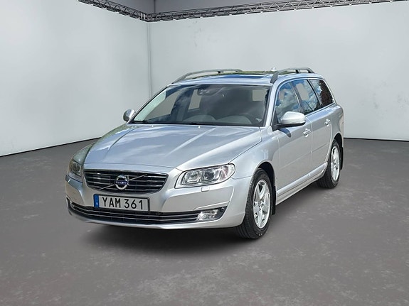 Volvo V70 2 of 5