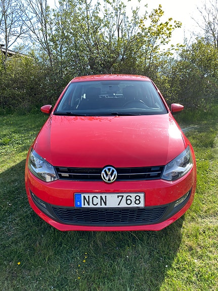 Volkswagen Polo 2 of 5
