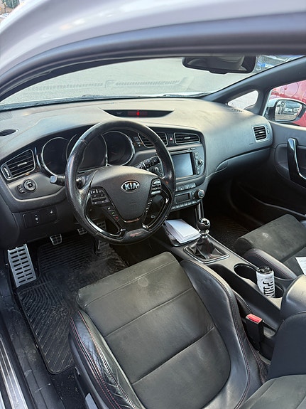 Kia ProCeed 4 of 4