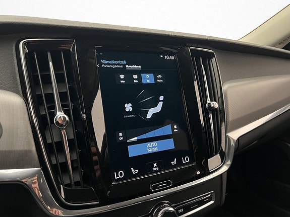 Volvo V90 25 of 30