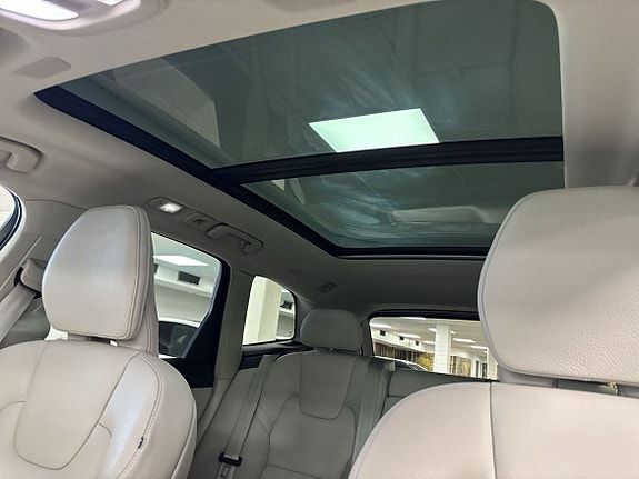 Volvo XC60 11 of 12