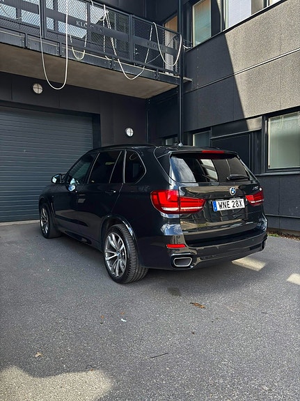 BMW X5 3 of 13