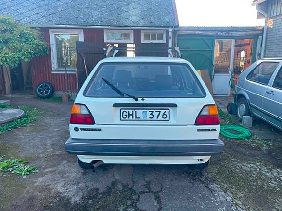 Volkswagen Golf II 2 of 5