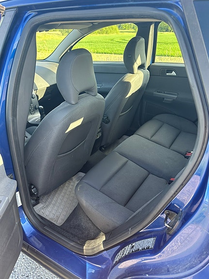 Volvo V50 5 of 5