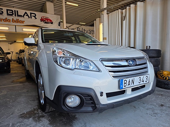 Subaru Outback 3 of 5