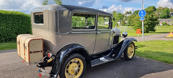 Ford Tudor 2 of 5