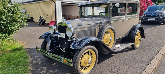 Ford Tudor 3 of 5