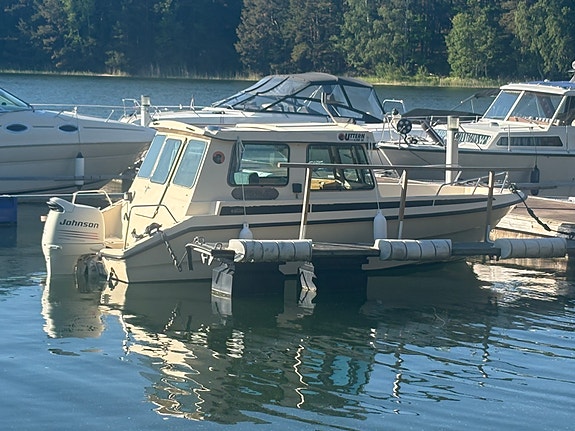 Uttern 6200 AC 2 of 6