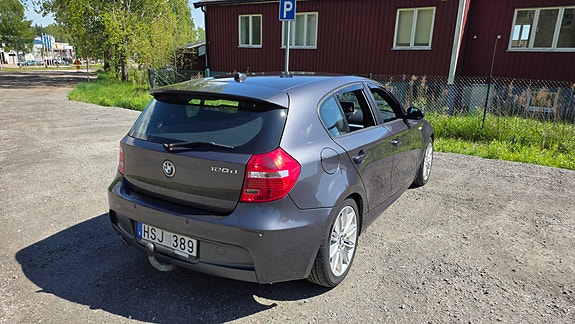 BMW 120d 3 of 5