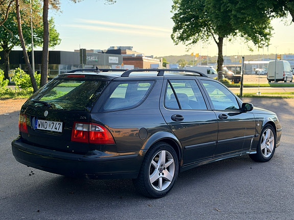 Saab 9-5 4 of 5