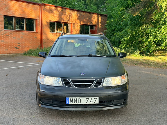 Saab 9-5 2 of 5