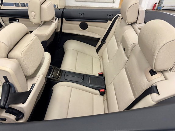 BMW 325i 14 of 20