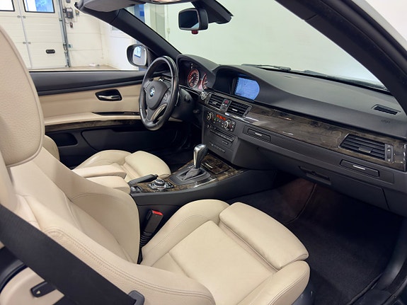 BMW 325i 15 of 20