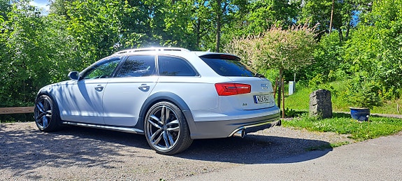 Audi A6 allroad 2 of 5